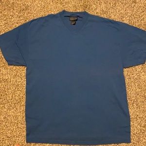 Blue v-neck L T-shirt